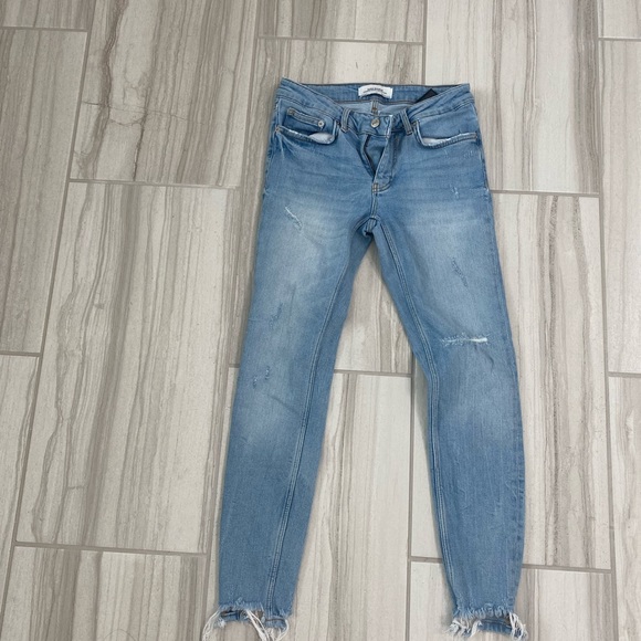 Zara High Waisted Jeans size 2 - Picture 3 of 7
